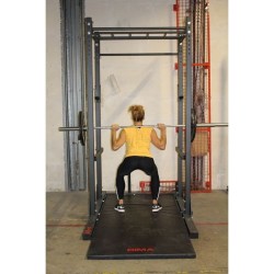 CAGE A SQUAT
